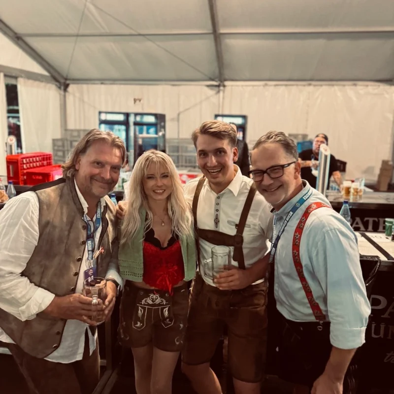 Gruppenfoto Oktoberfest Veranstaltung